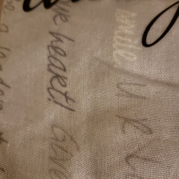 Thirtyone U R Unique scarf - Picture 2 of 3